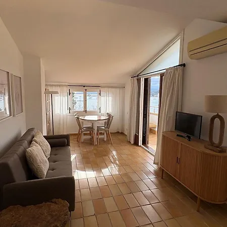 Atico Con Terraza Y Vistas Al Mar En Primera Linea Apartment *