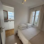 Atico Con Terraza Y Vistas Al Mar En Primera Linea