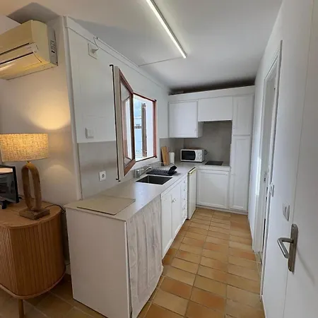 Atico Con Terraza Y Vistas Al Mar En Primera Linea