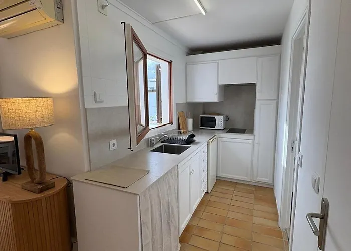 Atico Con Terraza Y Vistas Al Mar En Primera Linea